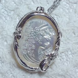 画像3: 【送料無料】【白蝶貝&黒蝶貝】マザーオブパール カメオ ペンダントネックレス ケース付(アクセサリー ロングチェーン Mother of Pearl パワーストーン)