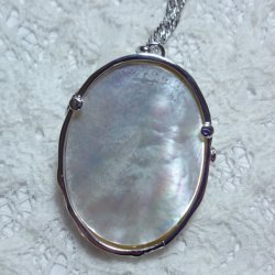 画像4: 【送料無料】【白蝶貝&黒蝶貝】マザーオブパール カメオ ペンダントネックレス ケース付(アクセサリー ロングチェーン Mother of Pearl パワーストーン)