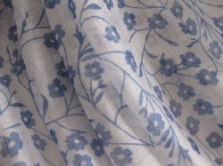 画像7: 【薄手ストール】艶やかな光沢がきれい♪シルク・レーヨン素材小花柄ストール 2色(紫外線対策 UV対策 日除け 冷房対策)