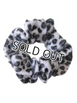 【送料無料】ふんわり起毛素材のアニマル柄シュシュ 2色