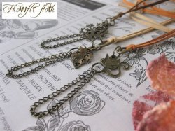 画像4: 【送料無料】【レザーネックレス】◆flower storm◆ キュートなモチーフとチェーンタッセルのレザーネックレス アンティークブロンズ (革紐ロングネックレス メンズ/レディース)