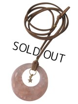 【送料無料】【レザーネックレス】◆flower storm◆ 直径5cm 透かしフラワー大きめリングモチーフのレザーネックレス （革紐ロングネックレス メンズ/レディース）