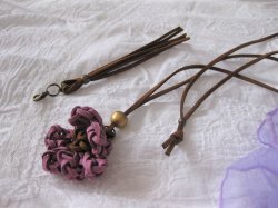 画像7: 【送料無料】【レザーネックレス】◆flower storm◆レザーフラワーとタッセルのハンドメイド革紐ロングネックレス (Purple Pink×Brown)