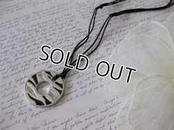 画像4: 【送料無料】クールなゼブラ柄サークルチャームのレザーネックレス(革紐ネックレス メンズ/レディース)