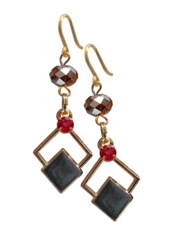 画像6: 【送料無料】【ピアス】◆flower storm◆ダイヤ型エポチャームとラインストーン、クリスタルカットビーズの樹脂フックピアス 2色（アクセサリー アレルギー対応 ）