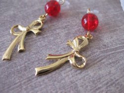 画像4: メタルリボン&チェコガラスビーズ樹脂フックピアス (アクセサリー アレルギー対応 )