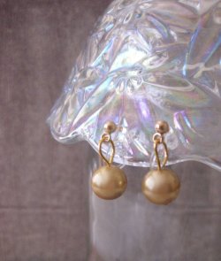 画像3: 【送料無料】【ピアス】◆flower storm◆一粒パールの上品な樹脂ノンホールピアス 3色(アクセサリー イヤリング アレルギー対応 )