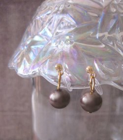 画像5: 【送料無料】【ピアス】◆flower storm◆一粒パールの上品な樹脂ノンホールピアス 3色(アクセサリー イヤリング アレルギー対応 )