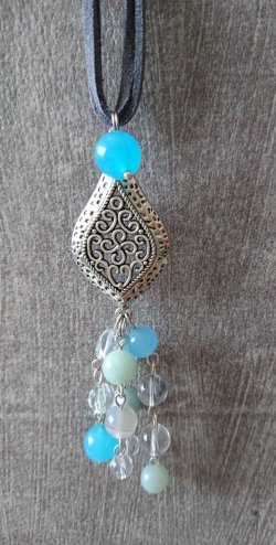 画像5: 【送料無料】【レザーネックレス】◆flower storm◆アマゾナイト、アクアオーラなど6種14石の天然石が輝く革紐ロングネックレス (縞瑪瑙 ブルージェイド 水晶 エスニック)