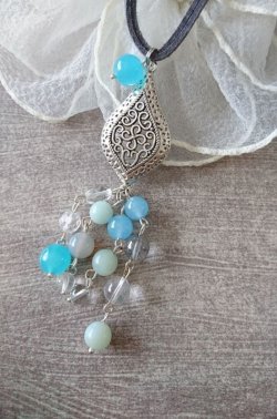画像3: 【送料無料】【レザーネックレス】◆flower storm◆アマゾナイト、アクアオーラなど6種14石の天然石が輝く革紐ロングネックレス (縞瑪瑙 ブルージェイド 水晶 エスニック)
