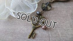 画像6: 【送料無料】【レザーネックレス】◆flower storm◆花時計レトロデザインの鍵とパール革紐ロングネックレス （アクセサリー キー パール ）