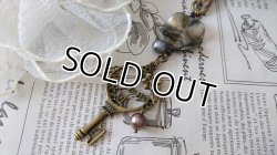 画像5: 【送料無料】【レザーネックレス】◆flower storm◆花時計レトロデザインの鍵とパール革紐ロングネックレス （アクセサリー キー パール ）