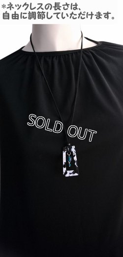 画像6: 【送料無料】【レザーネックレス】◆flower storm◆モノトーン台形チャーム＆キューブ型ブルービーズの革紐ロングネックレス（アクセサリー メンズ/レディース）