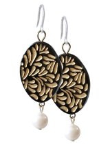 【送料無料】【ピアス】◆flower storm◆アンティーク調ボタニカル柄ビーズ＆パール樹脂フックピアス（アクセサリー アレルギー対応 ）