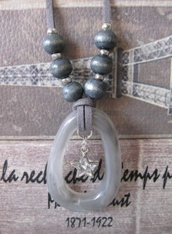 画像15: 【送料無料】【レザーネックレス】◆flower storm◆上質チャーム使いの大人シックな革紐ロングネックレス 2型（天然貝 ラインストーン 星 メンズ/レディース）