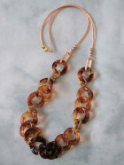 他の写真1: 【送料無料】【ワックスコードネックレス】◆flower storm◆琥珀調アクリルチェーンのロングネックレス Brown×Beige（アクセサリー レディース）