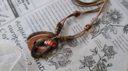 画像5: 【送料無料】【レザーネックレス】◆flower storm◆ 【送料無料】約5cm大ぶり楕円形チャーム&オーロラ加工ガラス製ビーズ セミロングネックレス(アクセサリー ウッドパーツ ナチュラル)