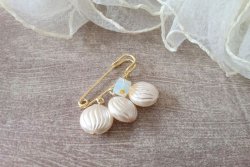 画像4: 【送料無料】【ブローチ/ストールピン】◆flower storm◆ふっくら可愛い変形パール ＆ガラスストーン 37mm （日本製 アクセサリー キルトピン カブトピン ）