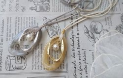 画像3: 【送料無料】【レザーネックレス】◆flower storm◆表情のある異素材上質パーツ使い 大人シックな革紐ロングネックレス 2色(マーブル柄 大理石柄 大粒パール )