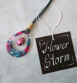 画像6: 【送料無料】【レザーネックレス】◆flower storm◆ しずく型チャーム&カラーパールの革紐ロングネックレス (アクセサリー/レディース/日本製)