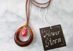 画像5: 【送料無料】【レザーネックレス】◆flower storm◆ 2種の上質ドロップチャームを使用したシンプルエレガントなネックレス 金属アレルギー対応(雫 樹脂製 パール レディース 日本製)