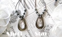 画像21: 【送料無料】【レザーネックレス】◆flower storm◆上質チャーム使いの大人シックな革紐ロングネックレス 2型（天然貝 ラインストーン 星 メンズ/レディース）