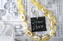 画像6: 【送料無料】◆flower storm◆長さ約60cm アクリルチェーンネックレス 2種 Yellow×White, Yellow×Brown (アクセサリー 大ぶり ボリューム 季節感 春夏 レディース  日本製))
