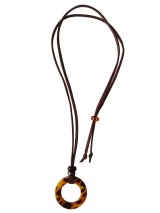 【送料無料】【グラスホルダー】◆flower storm◆軽くシンプル アクリル素材べっ甲柄リングネックレス ペンダント式サングラス、メガネホルダー （眼鏡掛け レザーネックレス メンズ レディース 日本製）