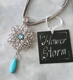 画像22: 【送料無料】【レザーネックレス】◆flower storm◆エスニックフラワー&上質しずくチャームの革紐ロングネックレス (アクセサリー アジアン フォークロア ターコイズ チェコビーズ 雫パール 日本製 レディース)