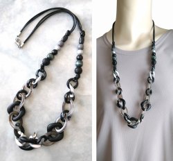 画像7: 【送料無料】【ワックスコードネックレス】◆flower storm◆大ぶり アクリルパーツ＆ウッドビーズのロングネックレス Black×Silver 長さ75cm（アクセサリー ボリューム 日本製 ）