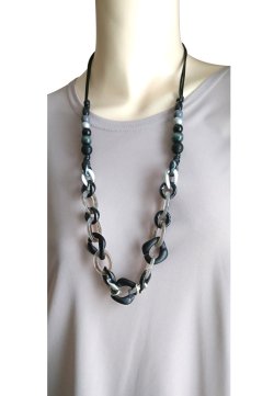 画像3: 【送料無料】【ワックスコードネックレス】◆flower storm◆大ぶり アクリルパーツ＆ウッドビーズのロングネックレス Black×Silver 長さ75cm（アクセサリー ボリューム 日本製 ）