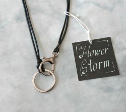 画像5: 【送料無料】◆flower storm◆大きめメタルパーツと二重紐で仕上げたペンダントリングネックレス 長さ65cm（眼鏡掛け グラスホルダー 眼鏡ホルダー メガネホルダー メンズ レディース 日本製）