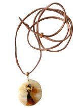 【送料無料】【レザーネックレス】◆flower storm◆ 仮面をつけた猫＆猫フェイス 革紐ロングネックレス べっ甲調 2種（ アクセサリー ねこ キャット 日本製）