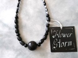 画像6: 【送料無料】◆flower storm◆長さ42cm~50cm 水牛ビーズ20mm玉＆ウッドビーズの ブラック ショートネックレス  (天然素材  ステンレス アレルギー対応 アクセサリー 日本製 ）