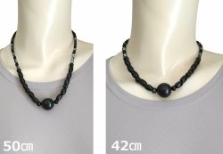 画像9: 【送料無料】◆flower storm◆長さ42cm~50cm 水牛ビーズ20mm玉＆ウッドビーズの ブラック ショートネックレス  (天然素材  ステンレス アレルギー対応 アクセサリー 日本製 ）