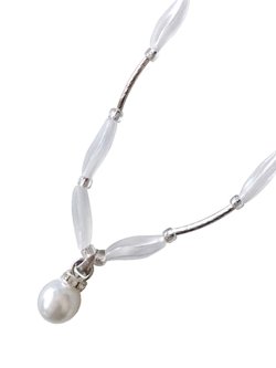 画像4: 【送料無料】◆flower storm◆長さ45cm~52cm アクリル樹脂＆ガラスビーズのピュアホワイト ショートネックレス 金属アレルギー対応  ( パール ステンレス アレルギー対応 TOHOビーズ アクセサリー 日本製 ）