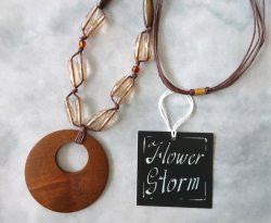 画像5: 【送料無料】◆flower storm◆長さ調節可 ウッドのぬくもり＆アクリルビーズの優しい輝きロングネックレス オレンジブラウン（アクセサリー  木製 樹脂 蝋引き紐 TOHOビーズ 天然素材 日本製）