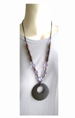 画像3: 【送料無料】◆flower storm◆長さ調節可 ウッドのぬくもり＆アクリルビーズの優しい輝きロングネックレス パープルグレー（アクセサリー  木製 樹脂 蝋引き紐 MIYUKIビーズ 天然素材 日本製）