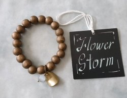 画像4: 【送料無料】◆flower storm◆数珠ブレス 軽さとカジュアル感が魅力 ウッドビーズとキャッツアイ、リーフチャームのブレスレット ダークゴールド（アクセサリー 腕輪 木製 猫目石 人工石 パワーストーン 葉っぱ 自然素材 日本製 メンズ レディース）