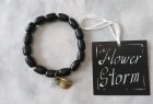 他の写真2: 【送料無料】◆flower storm◆数珠ブレス 軽さとカジュアル感が魅力 ウッドビーズとキャッツアイ、リーフチャームのブレスレット ブラック（アクセサリー 腕輪 木製 猫目石 人工石 パワーストーン 葉っぱ 自然素材 日本製 メンズ レディース）