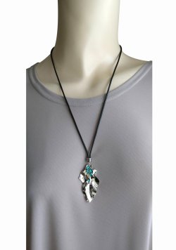 画像4: 【送料無料】◆flower storm◆長さ約56cm シルバーメタル＆ガラスストーン 二つの輝くリーフのネックレス 金属アレルギー対応 ブルー (アクセサリー ステンレス マンテル 日本製 メンズ レディース ）