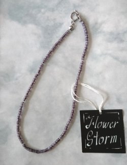 画像6:  【送料無料】◆flower storm◆長さ42cm アクリル樹脂ビーズ＆ガラスビーズのショートネックレス グレーグラデーション 金属アレルギー対応 ( ステンレス TOHOビーズ アクセサリー 日本製 メンズ レディース）