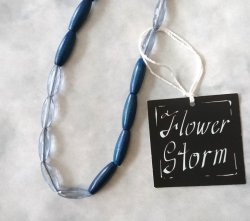 画像3: 【送料無料】◆flower storm◆長さ42cm~48cm ウッド＆アクリルビーズのアシンメトリーショートネックレス ネイビー (天然素材 木製 ステンレス アレルギー対応 アクセサリー 日本製 メンズ レディース）