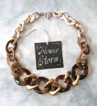 他の写真2: 【送料無料】◆flower storm◆長さ約48cm アクリルチェーン ショートネックレス Khaki Brown × Gold 金属アレルギー対応 (アクセサリー 大ぶり ボリューム 季節感 春夏 レディース  日本製）