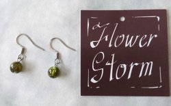 画像3: 【送料無料】【ピアス】◆flower storm◆8月誕生石 ペリドット 8mm 天然石 サージカルステンレス製フックピアス 金属アレルギー対応（アクセサリー 橄欖石 太陽の石 パワーストーン 日本製）