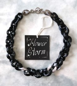 画像8: 【送料無料】◆flower storm◆長さ約44cm アクリルチェーン ショートネックレス Black×Silver  （アクセサリー ボリューム レディース  日本製)