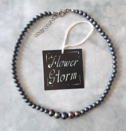画像3:  【送料無料】◆flower storm◆長さ43~48cm 日本製樹脂パール 艶消し6mm ＆淡水パール10mm ネックレス ダークグレー アジャスター付 (6月誕生石 淡水真珠 ユリア樹脂 アクリルパール ステンレス アクセサリー 日本製）
