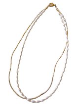 【送料無料】◆flower storm◆長さ約46cm ホワイトパール＆ゴールドメタルパーツの２連ネックレス  (アクセサリー フェイクパール 真鍮ビーズ TOHOビーズ 日本製 レディース メンズ ）