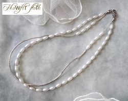 画像2: 【送料無料】◆flower storm◆長さ約46cm ホワイトパール＆シルバーメタルパーツの２連ネックレス  (アクセサリー フェイクパール 真鍮製 ステンレス製 レディース メンズ 日本製）