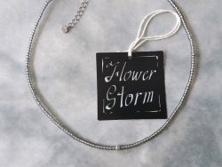 画像4:  【送料無料】◆flower storm◆（長さ約43cm＋アジャスター5cm）シルバーグレイの日本製TOHOガラスビーズwithステンレスビーズのネックレス ステンレス製留め具(ショートネックレス 変色防止 アレルギー対応 日本製)